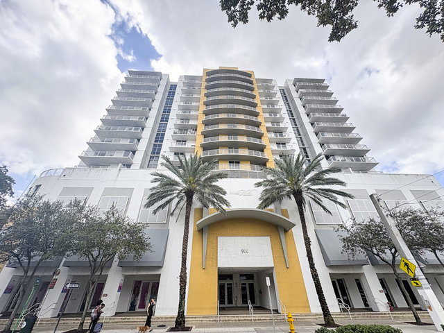 Brickell Vista Condominium photo 2